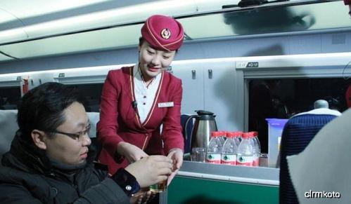 乘务员爆料吃瓜,揭秘航班上的那些“吃瓜”瞬间